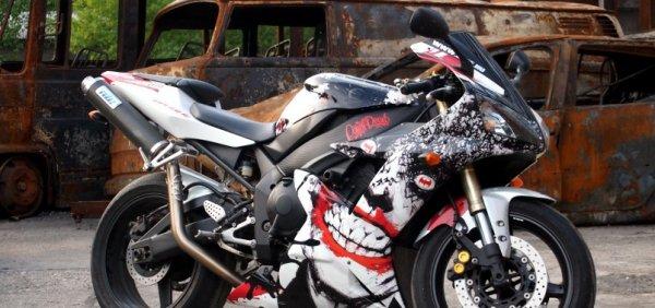 Yamaha R1 Joker motorcycle design wrapping, motor fóliázás